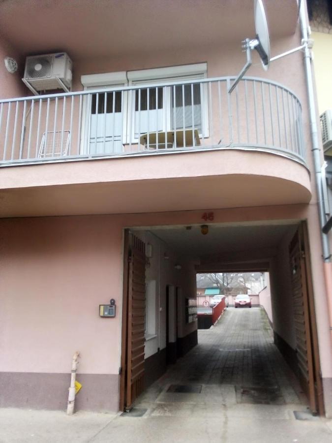 شقة Major Street Apartman Hajdúszoboszló المظهر الخارجي الصورة
